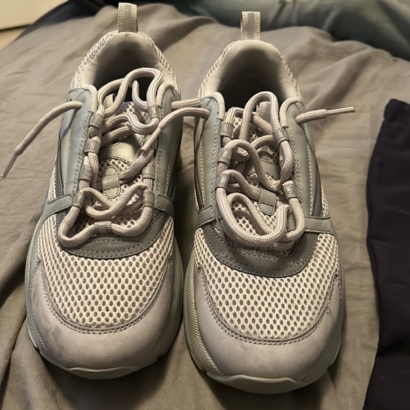 Dior sneakers with bag worn once VEGAS/HENDERSON AREA ONLY - Picture 4 of 4